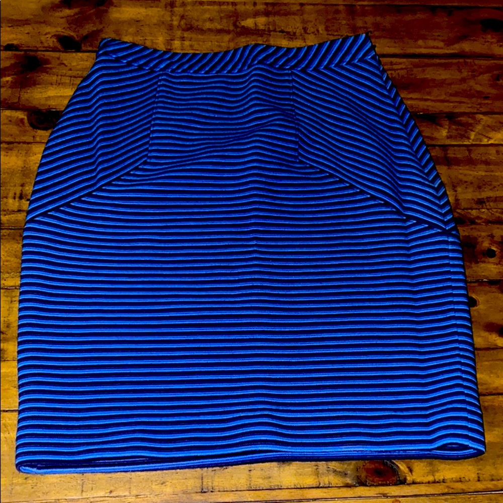 Blue strip pencil skirt